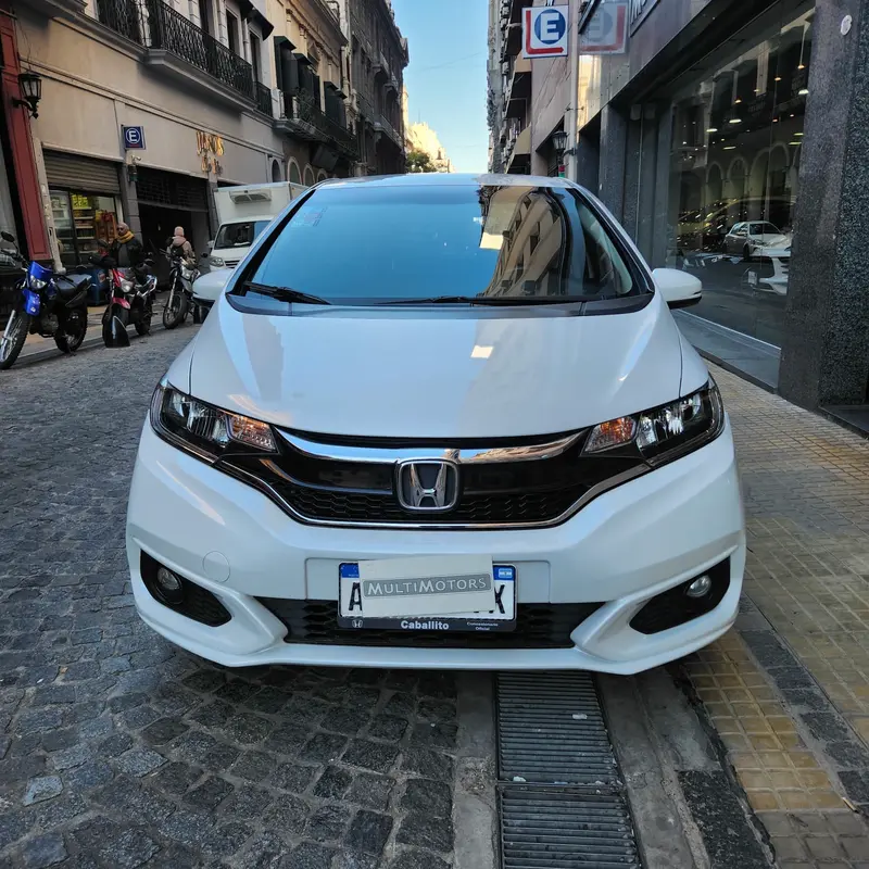 Mira esta publicación de Honda FIT 2018 en Motordil