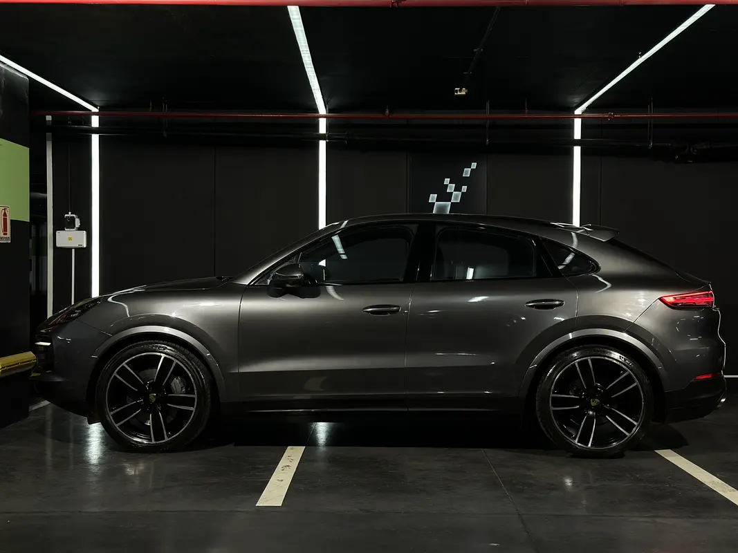 Porsche Cayenne Foto #2
