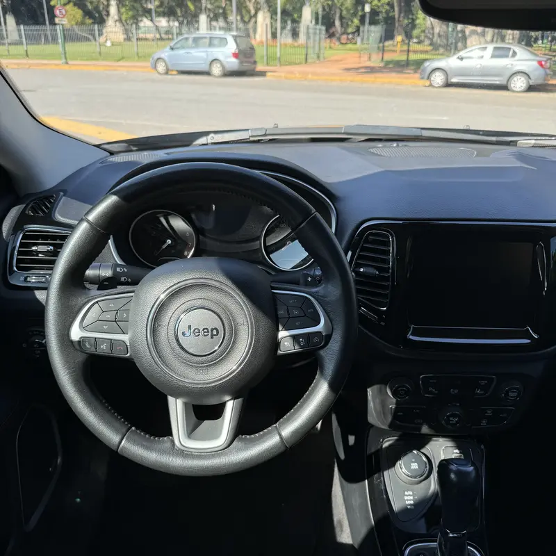 Jeep Compass Foto #9