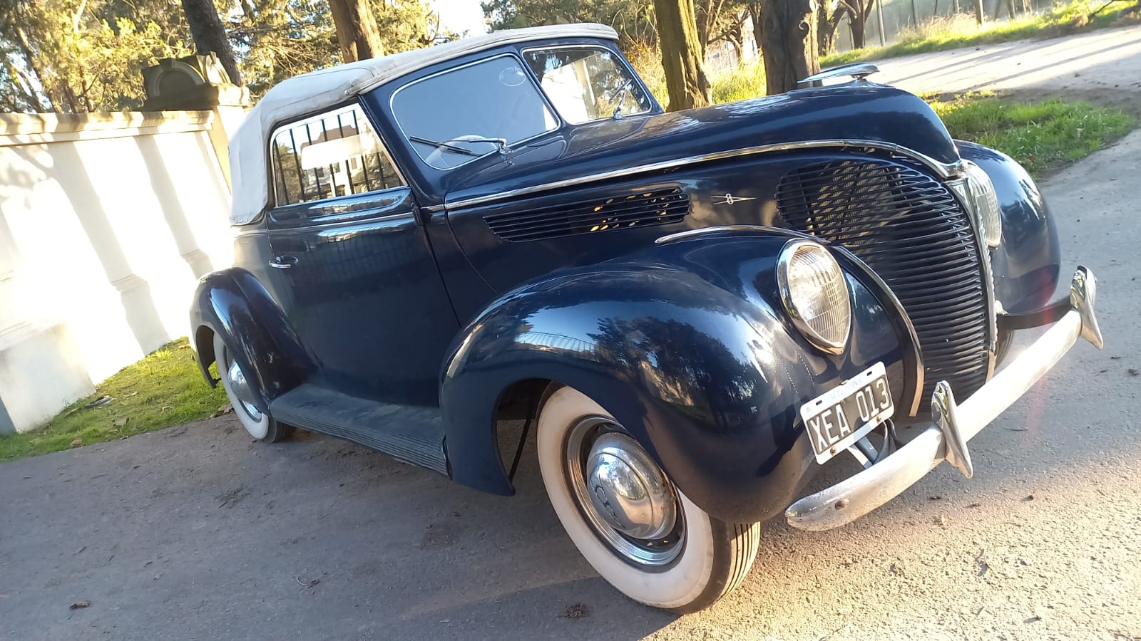 Ford V8 Foto #2