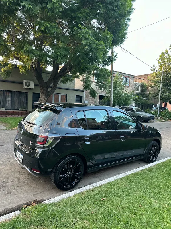 Renault Sandero II Foto #3