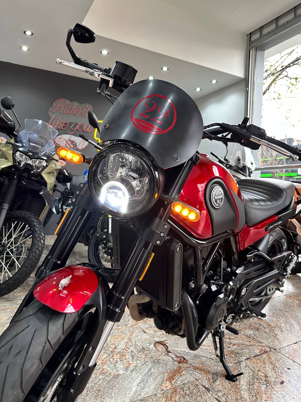 Mirá esta publicación de Benelli Leoncino 500