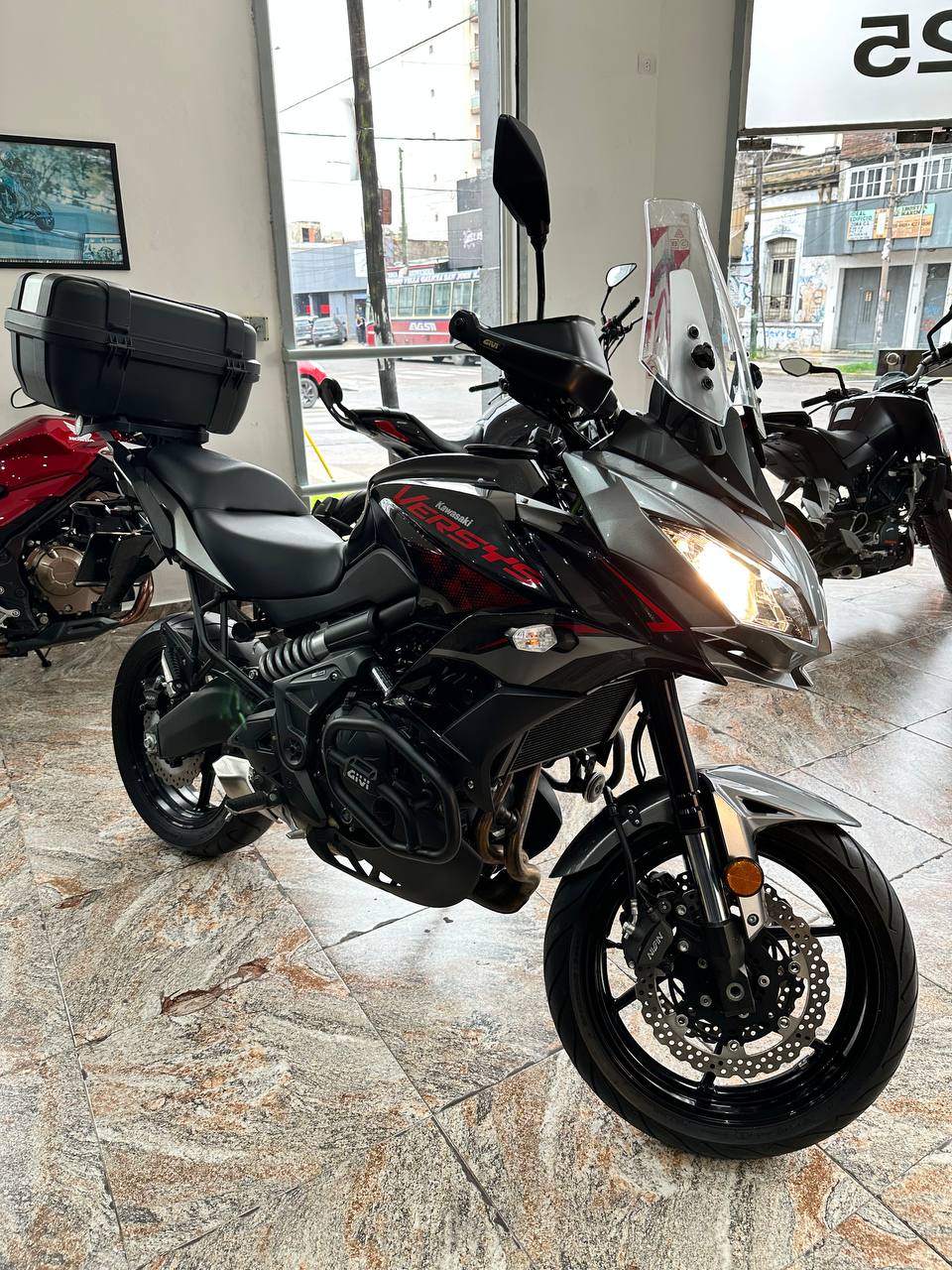 Mira esta publicación de Kawasaki KLE 650 Versys