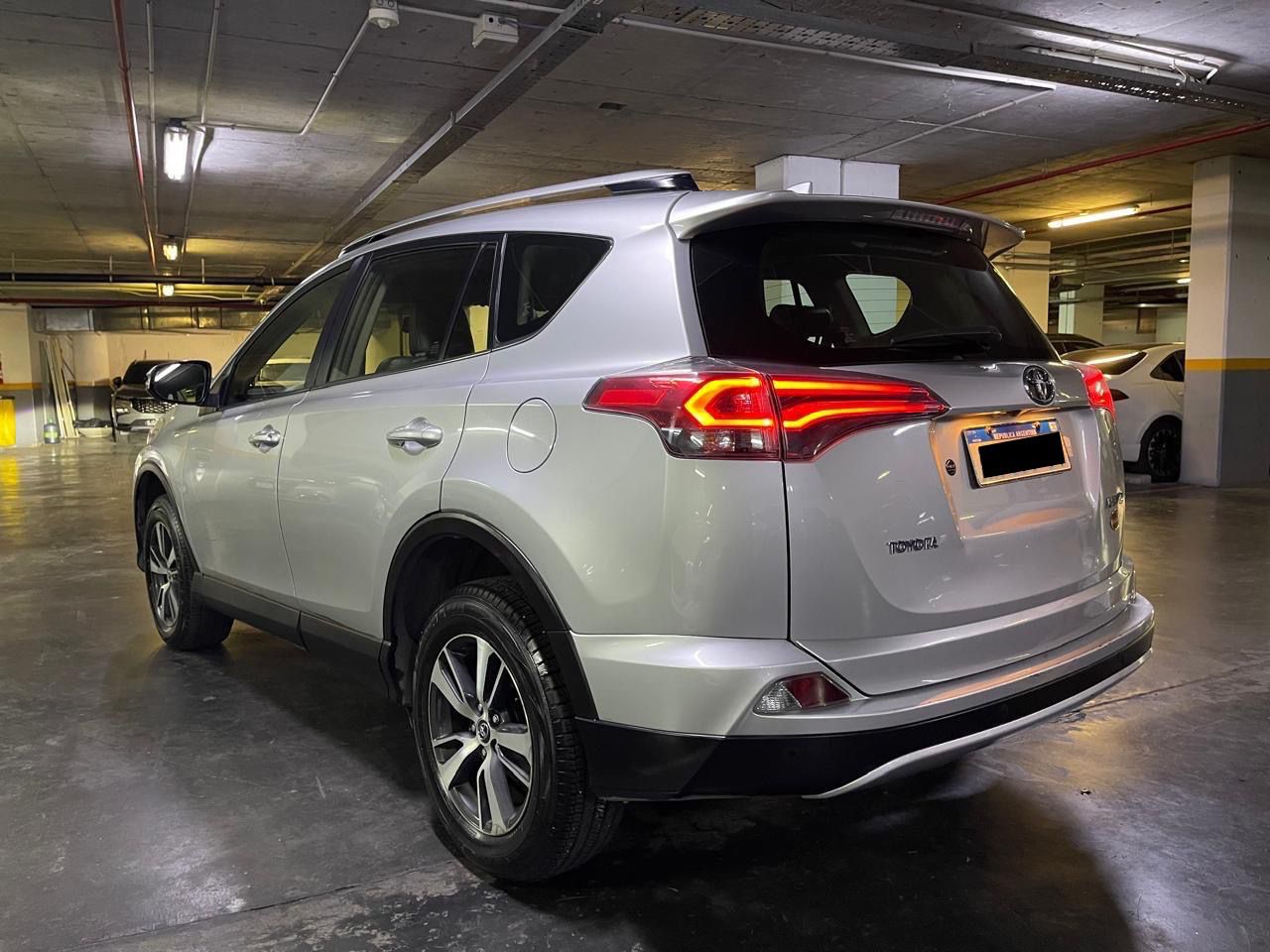 Toyota RAV4 Foto #6