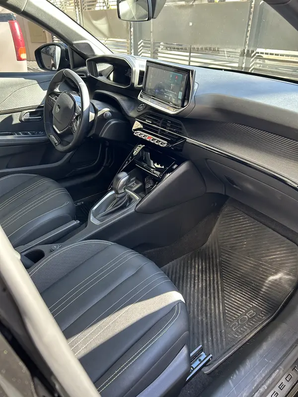 Mirá esta publicación de Peugeot 208