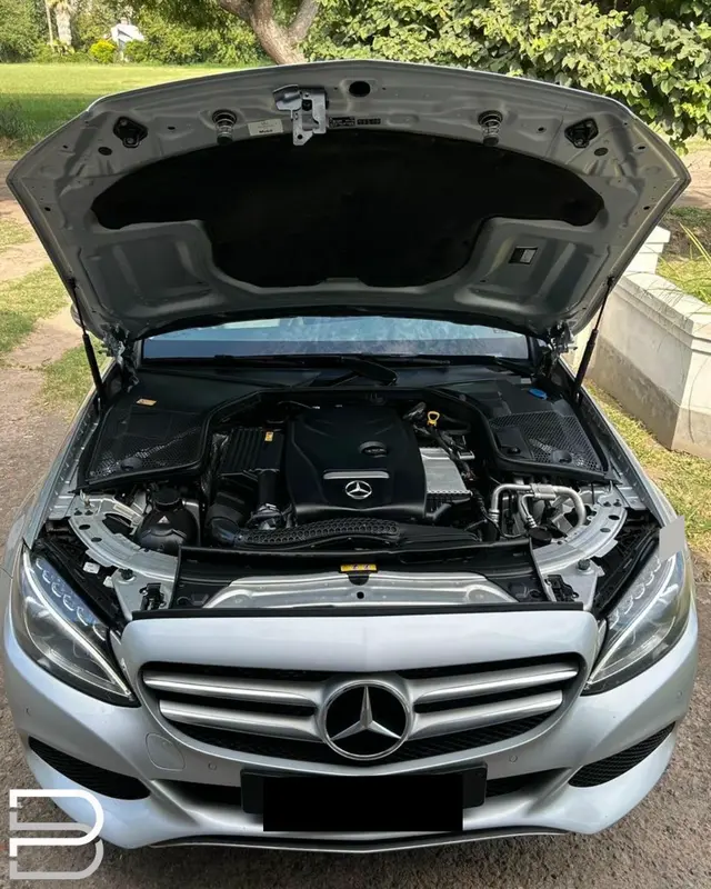 Mira esta publicación de Mercedes Benz Clase C
