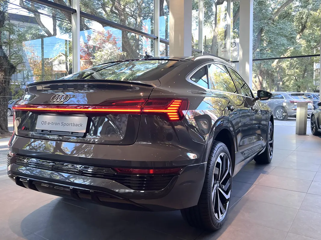 Mira esta publicación de Audi E Tron 2025 en Motordil
