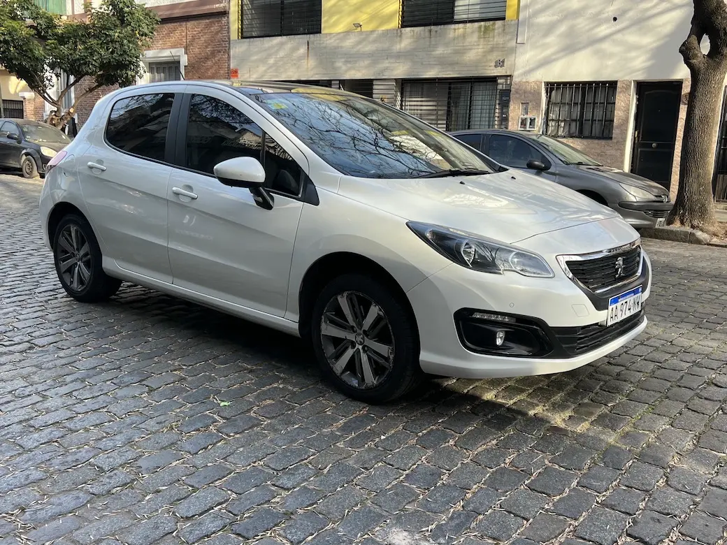 Mira esta publicación de Peugeot 308