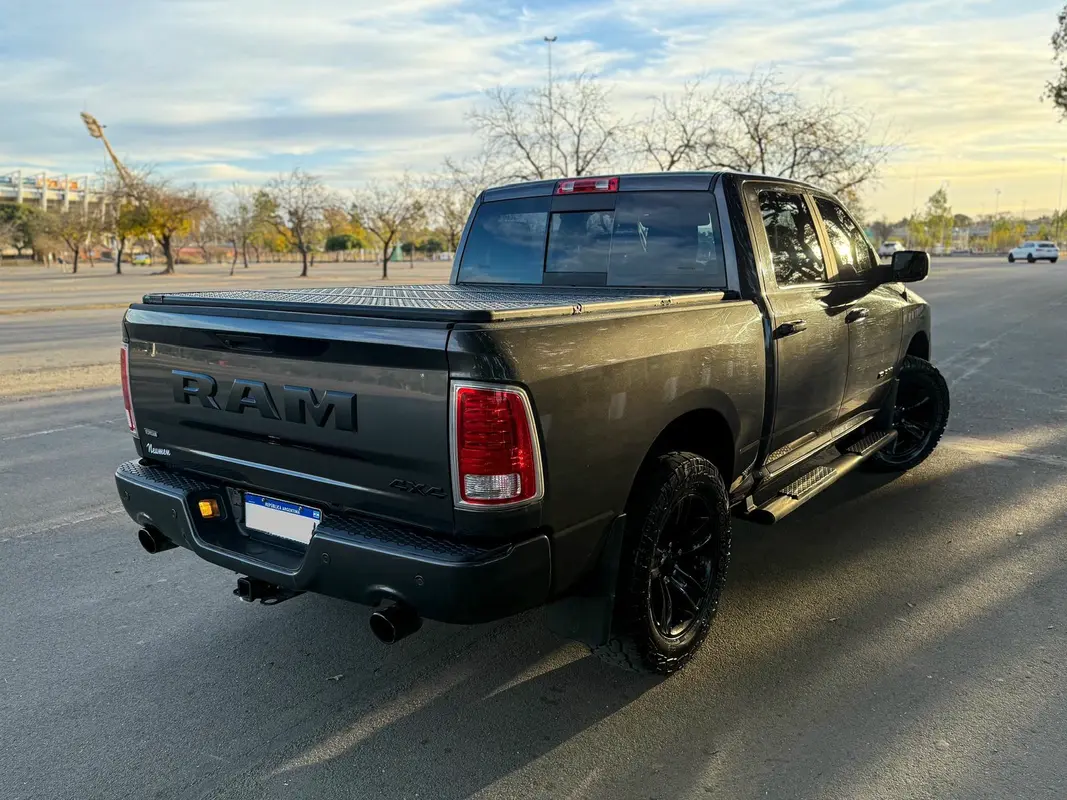 RAM 1500 Foto #2