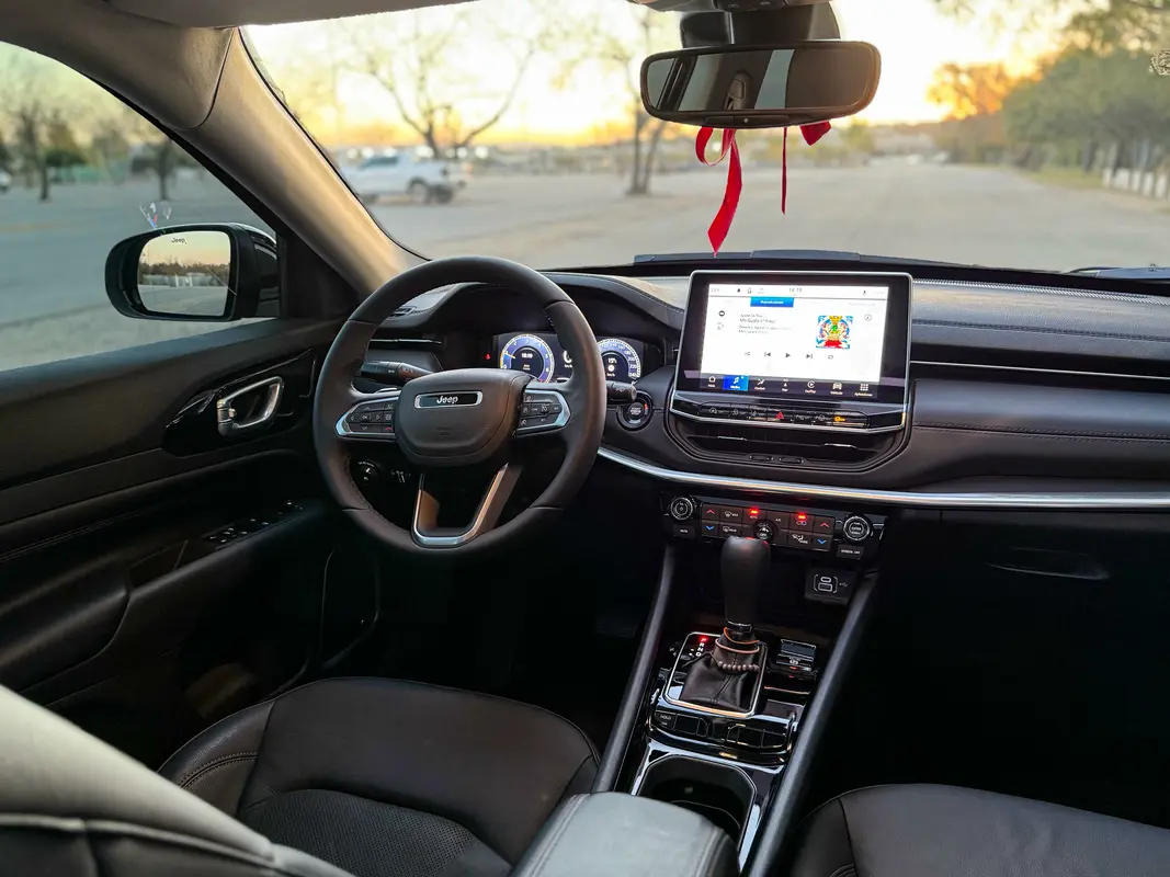 Jeep Compass Foto #4