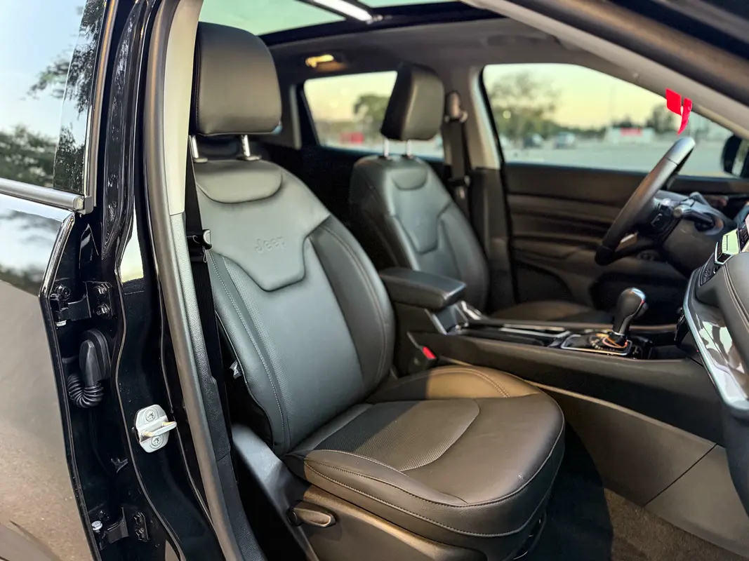 Jeep Compass Foto #5