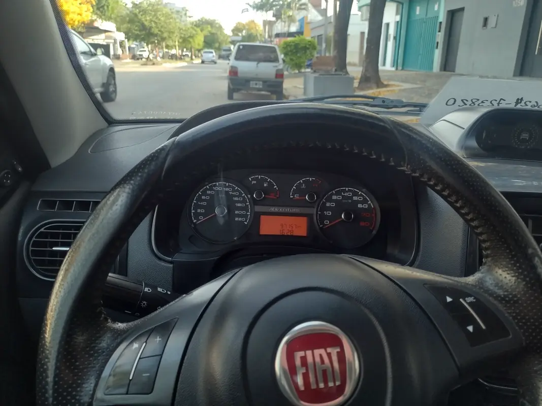 Fiat Strada Foto #1