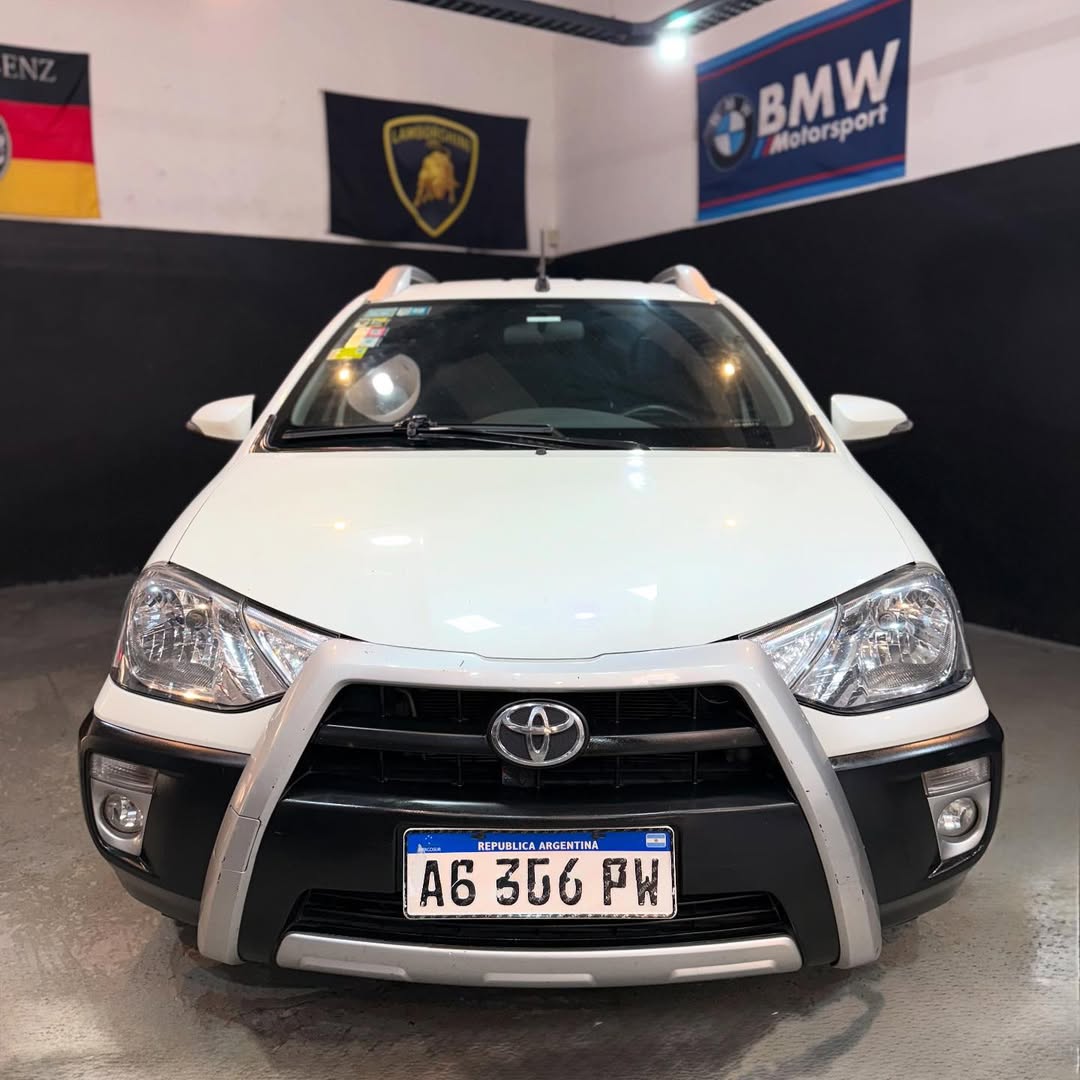 Mira esta publicación de Toyota Etios 2018 en Motordil