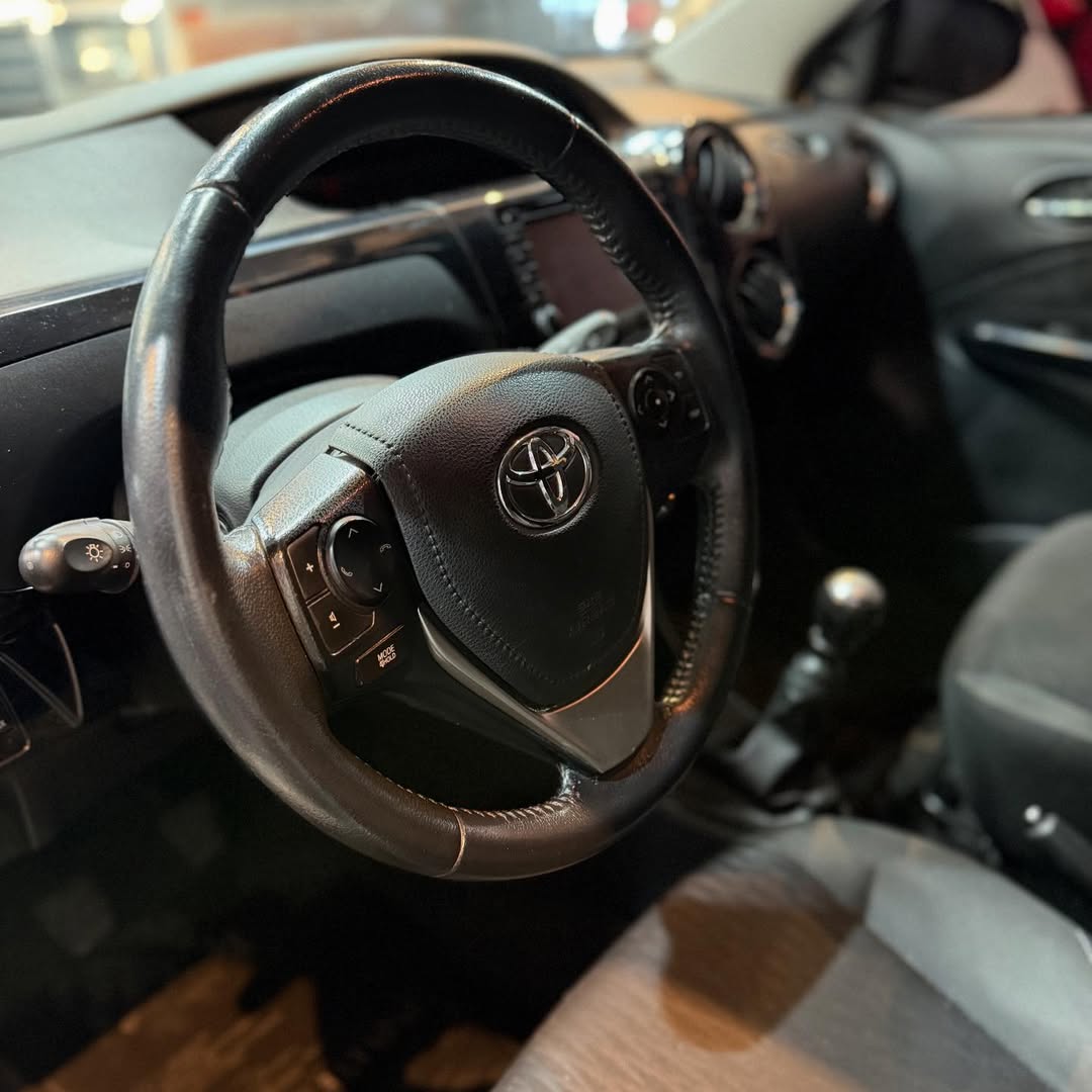 Mira esta publicación de Toyota Etios 2018 en Motordil