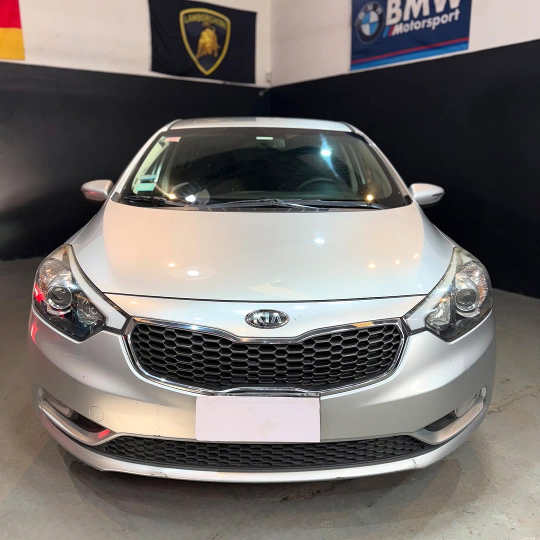 Mira esta publicación de KIA Cerato 2015 en Motordil