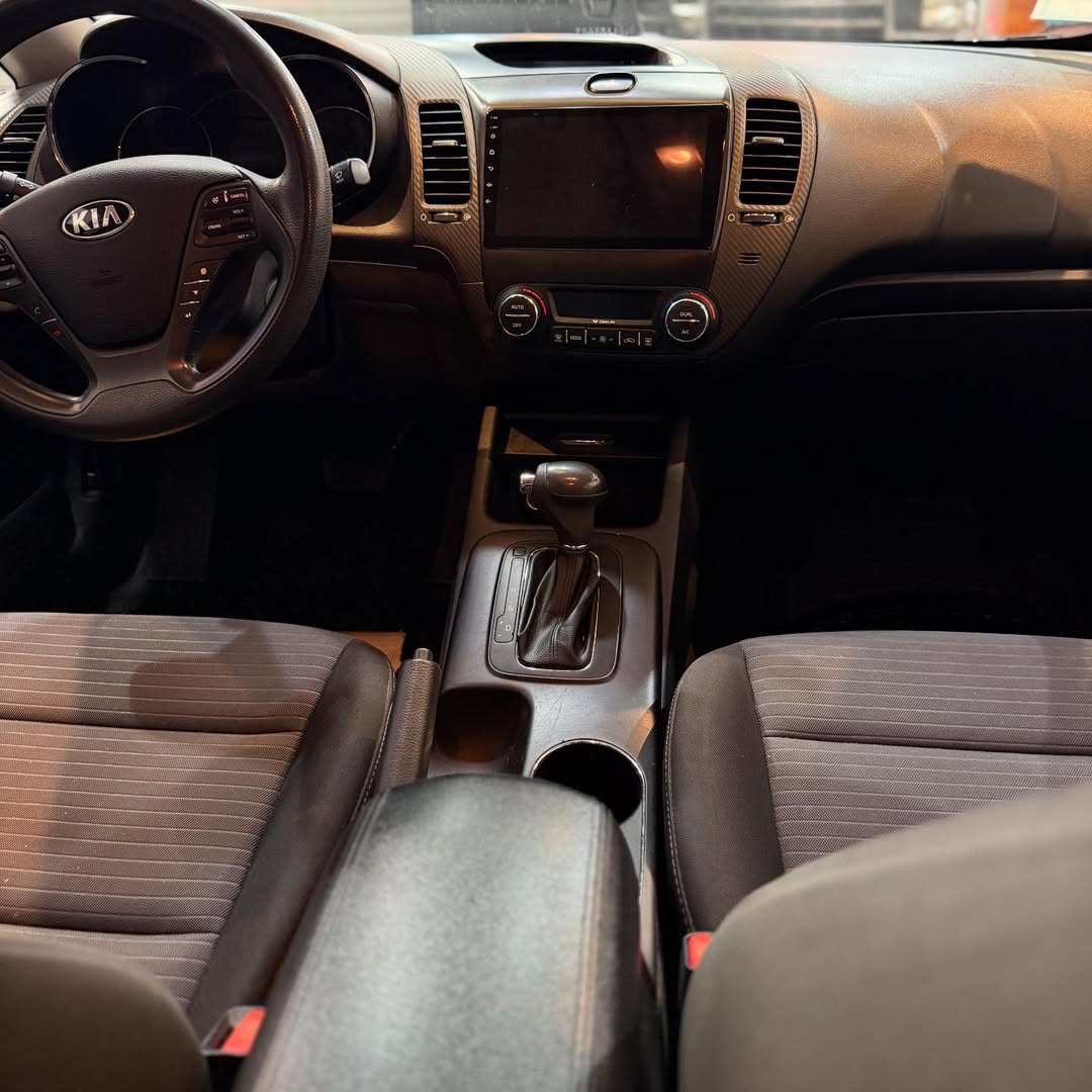 Mira esta publicación de KIA Cerato 2015 en Motordil