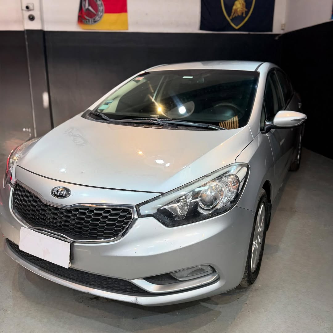 Mira esta publicación de KIA Cerato 2015 en Motordil