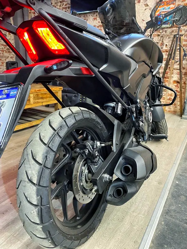 Mira esta publicación de Bajaj Dominar 250