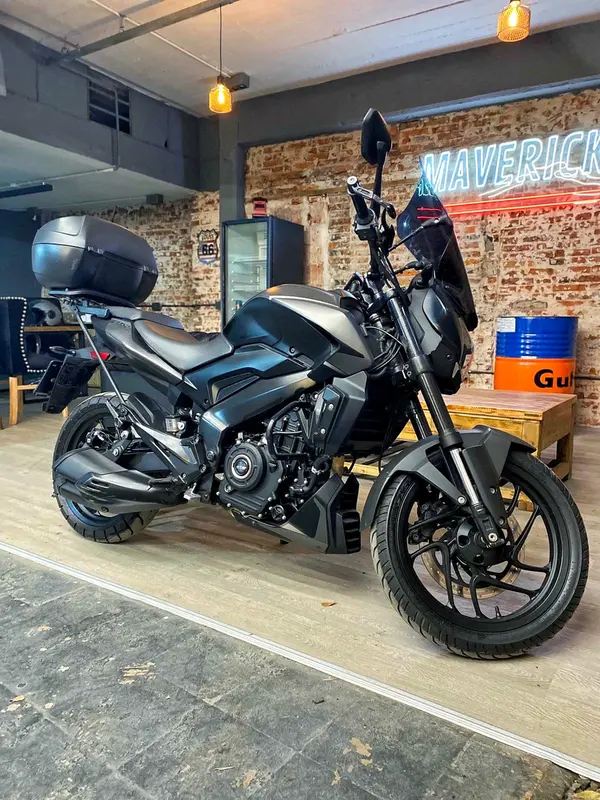 Mira esta publicación de Bajaj Dominar 250