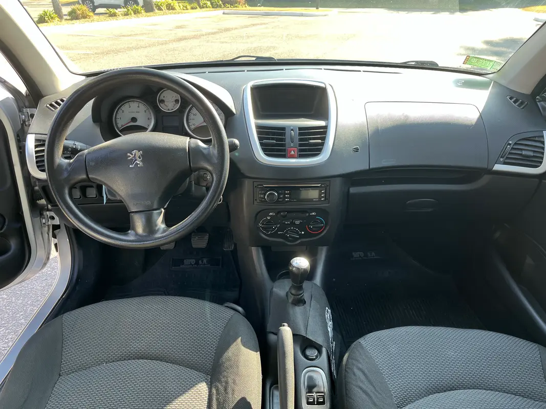 Mira esta publicación de Peugeot 207 Compact