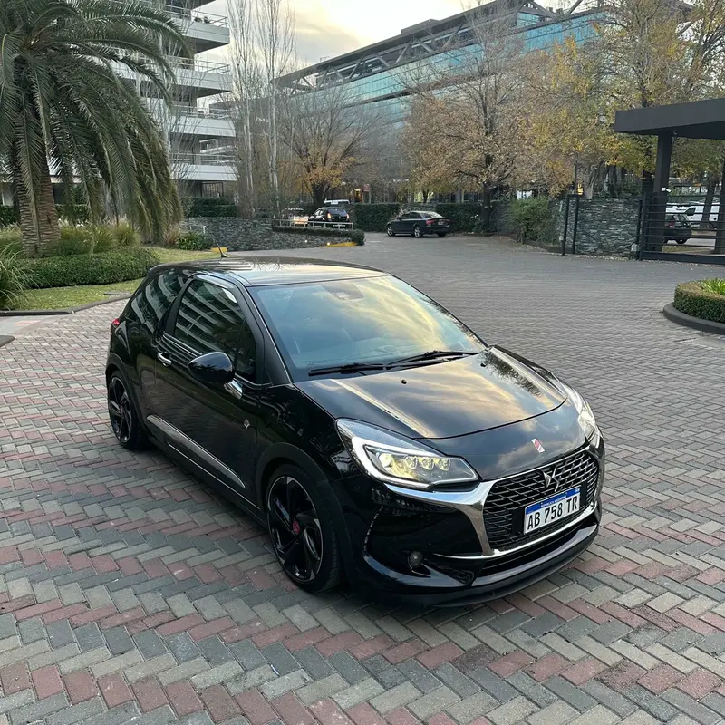 Ds Automobiles DS3 Foto #0