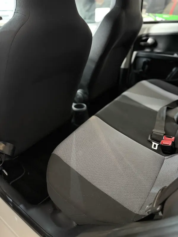Volkswagen UP Foto #4