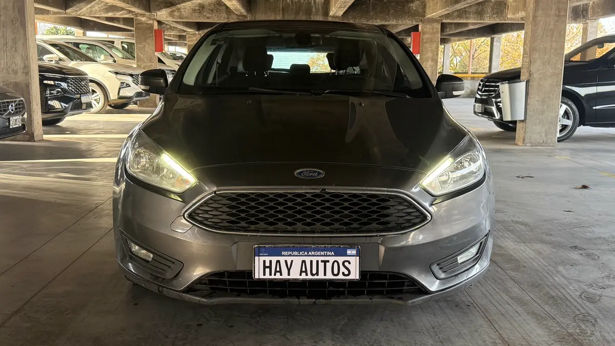Ford Focus Foto #8