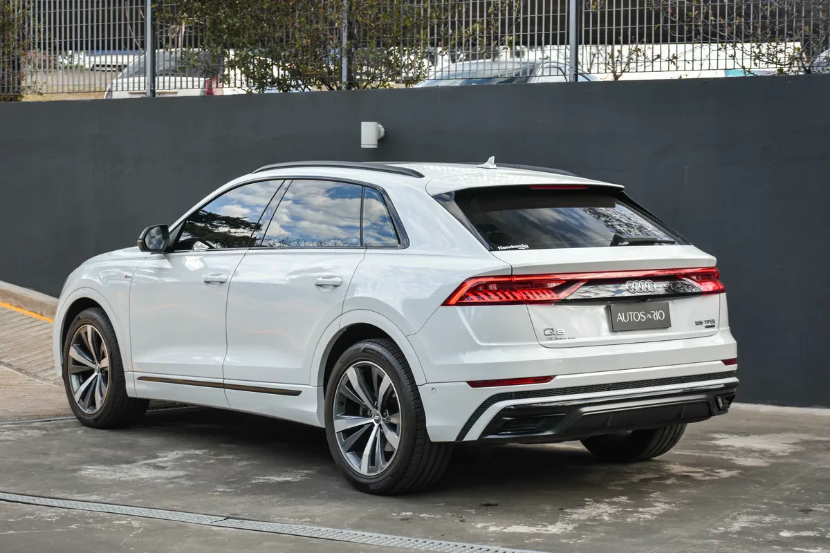 Audi Q8 Foto #4