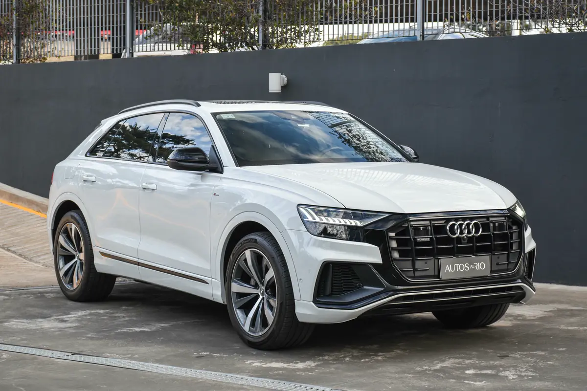 Audi Q8 Foto #2