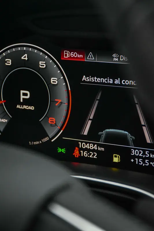 Audi Q8 Foto #19