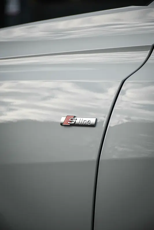 Audi Q8 Foto #9
