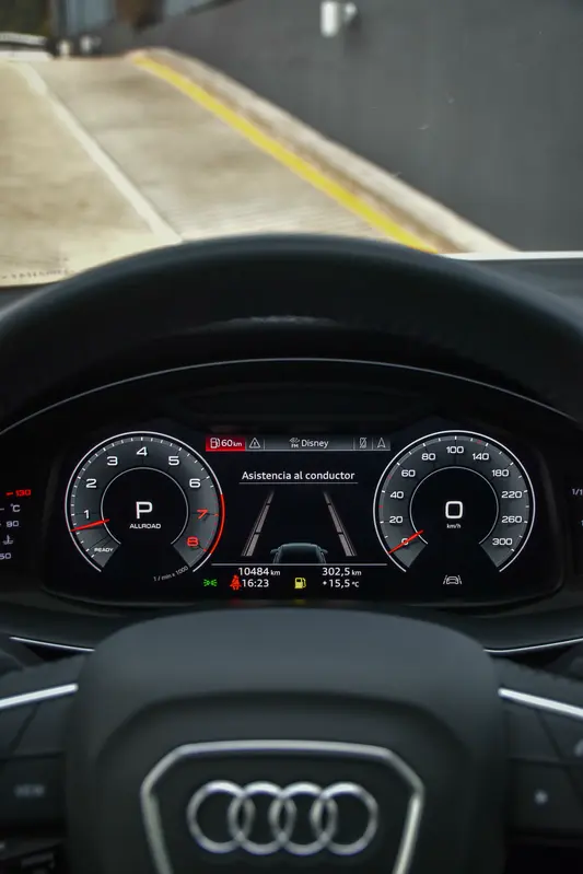 Audi Q8 Foto #20