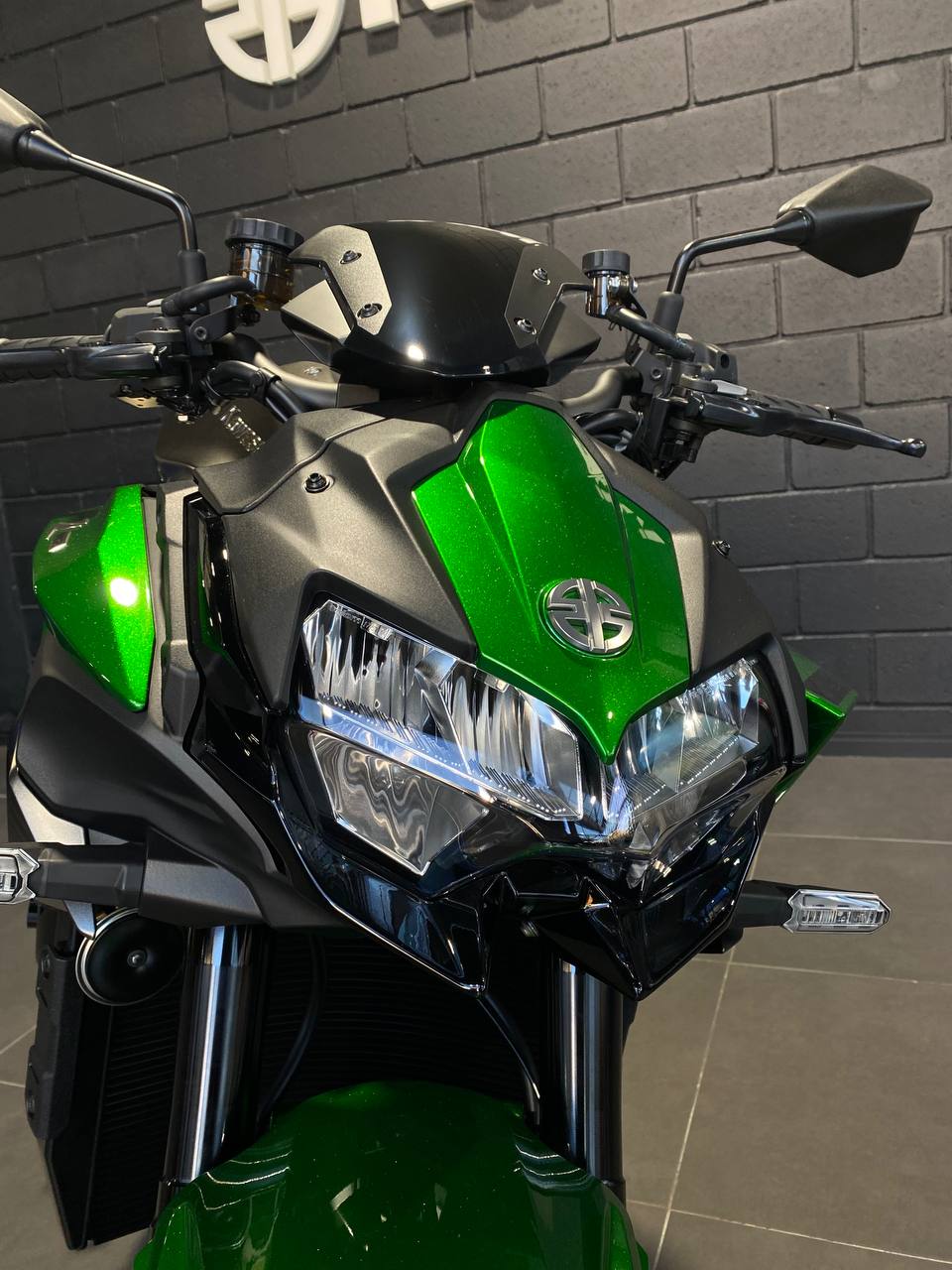 Mira esta publicación de Kawasaki Z 998 H2