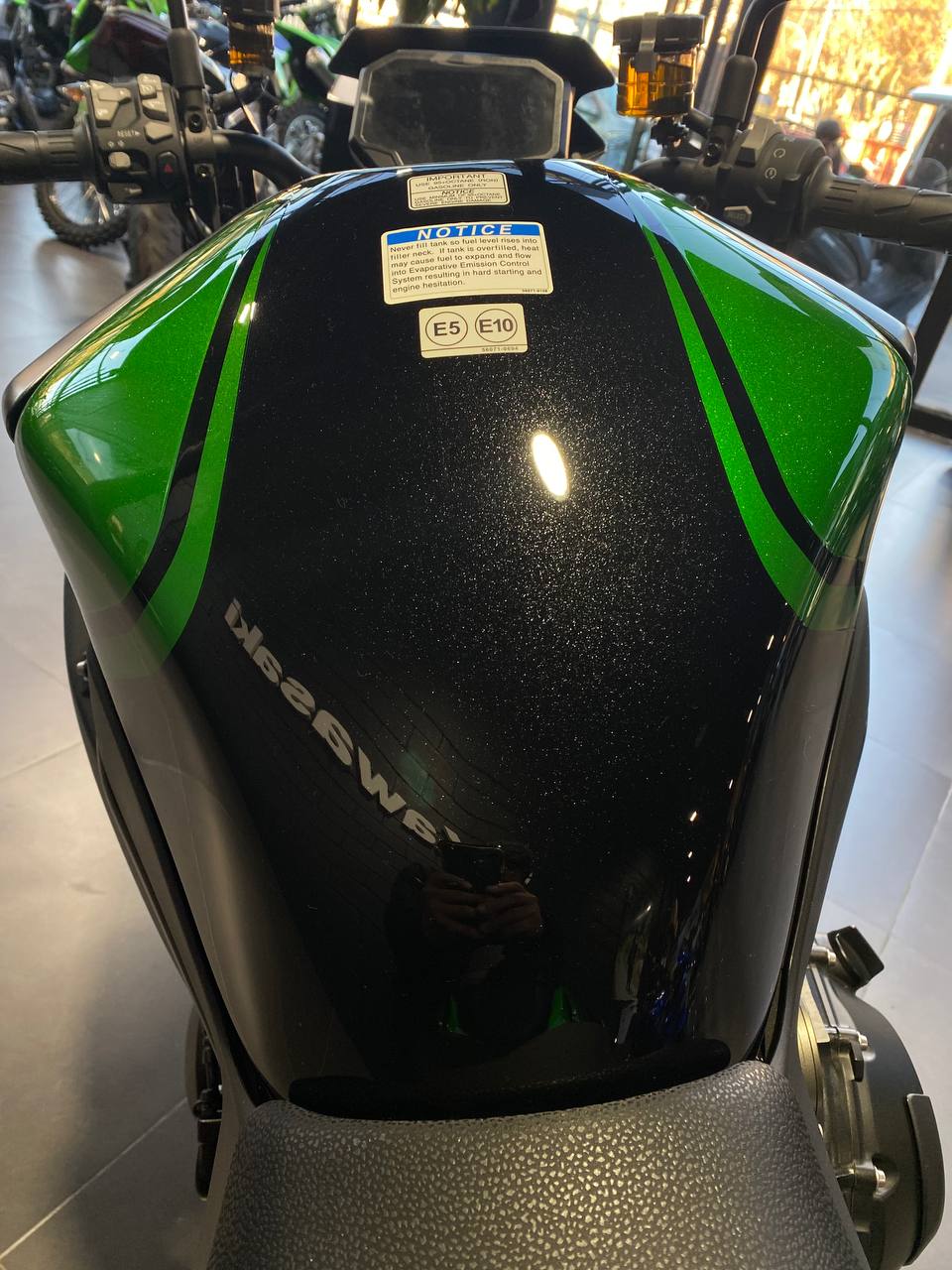 Mira esta publicación de Kawasaki Z 998 H2