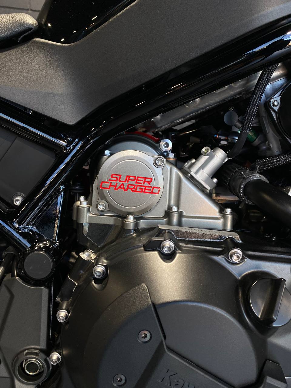 Mira esta publicación de Kawasaki Z 998 H2
