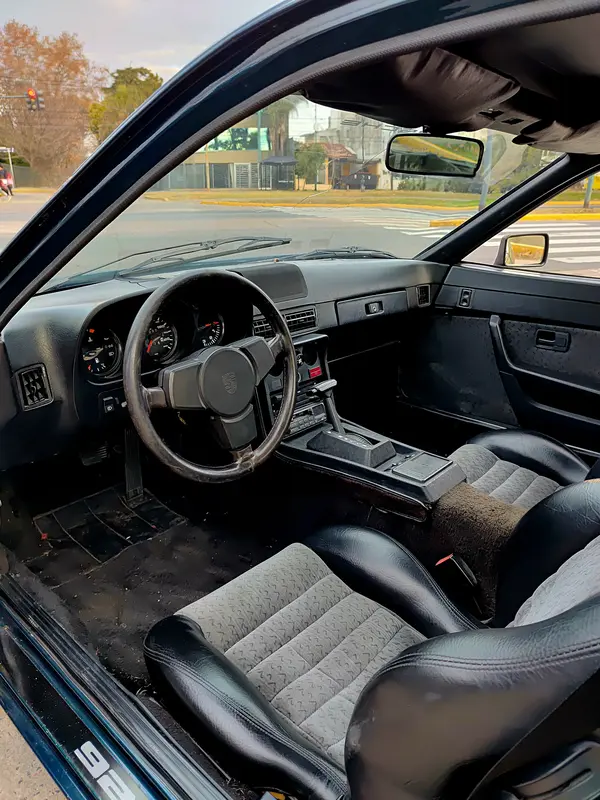 Porsche 924 Foto #4
