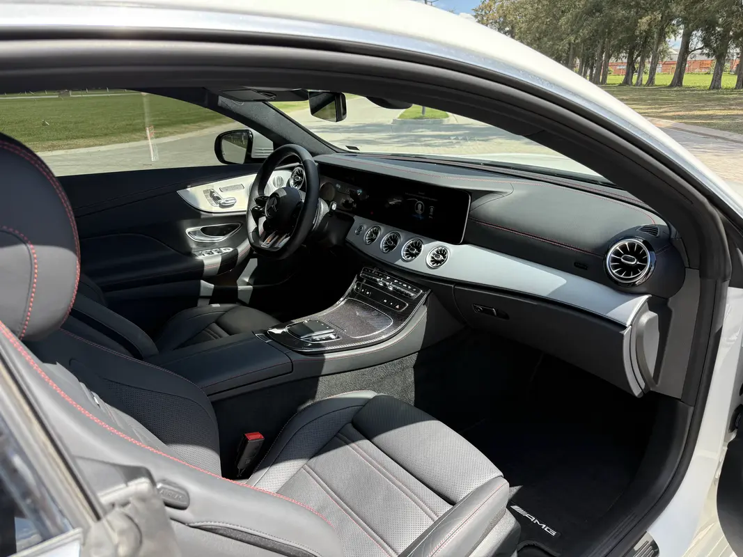 Mira esta publicación de Mercedes Benz Clase E