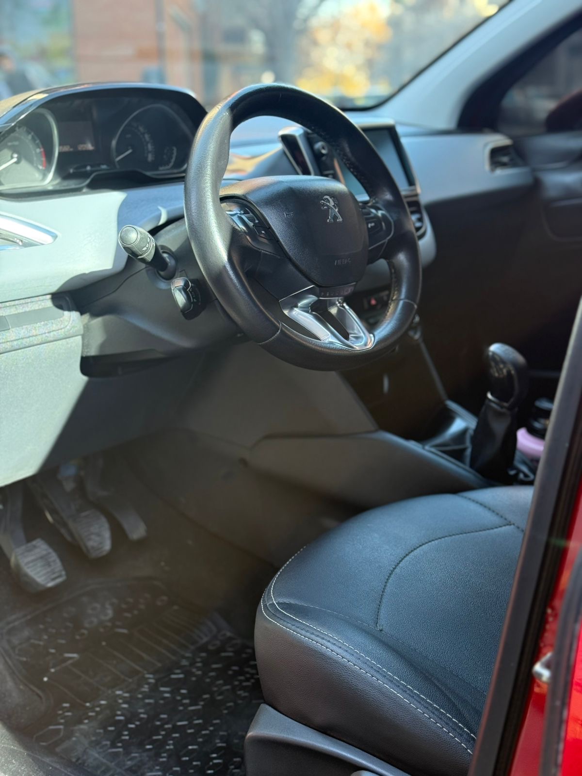 Mira esta publicación de Peugeot 208
