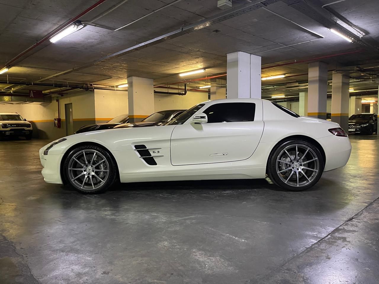 Mercedes Benz SLS Foto #1