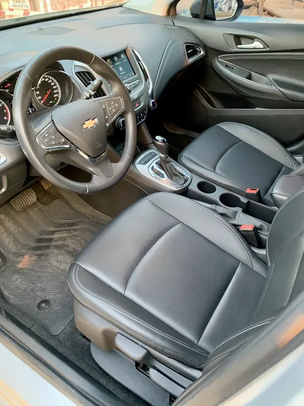 Chevrolet Cruze Foto #8