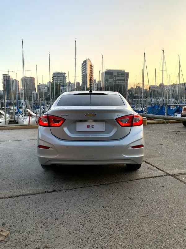 Chevrolet Cruze Foto #4