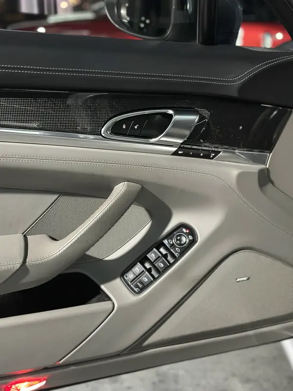 Porsche Panamera Foto #16