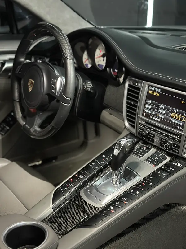 Porsche Panamera Foto #21