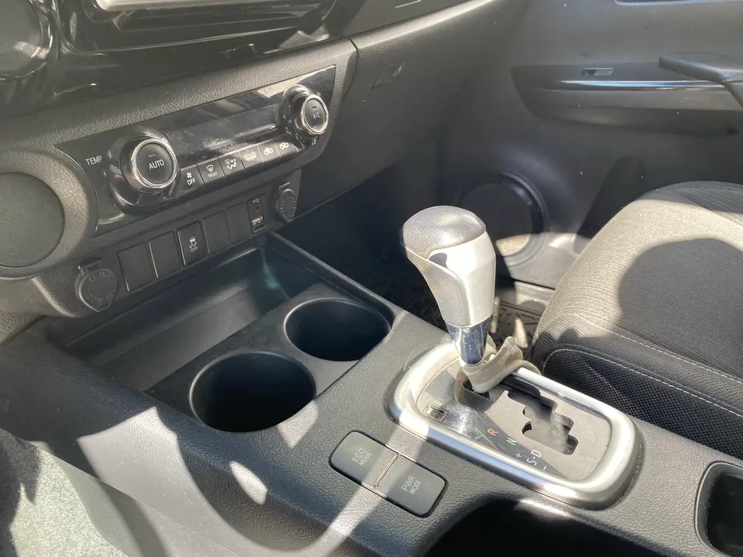 Toyota Hilux Foto #4