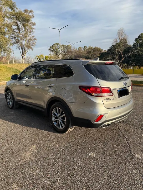 Mirá esta publicación de Hyundai Grand Santa Fe