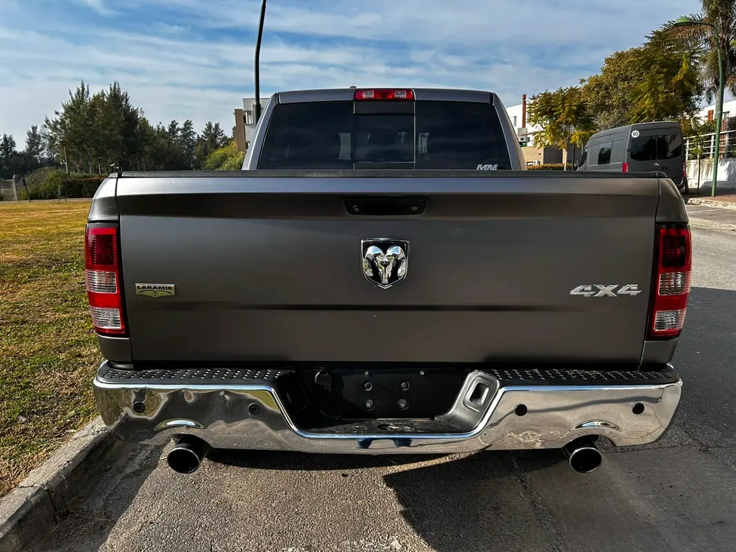 RAM 1500 Foto #18