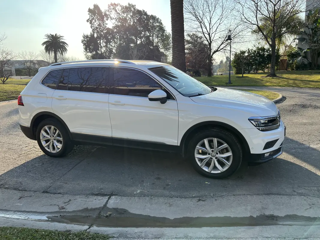 Volkswagen Tiguan Allspace Foto #6