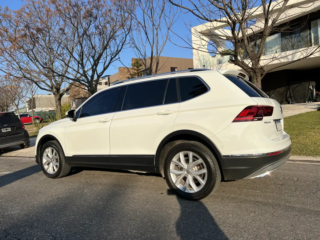 Volkswagen Tiguan Allspace Foto #10