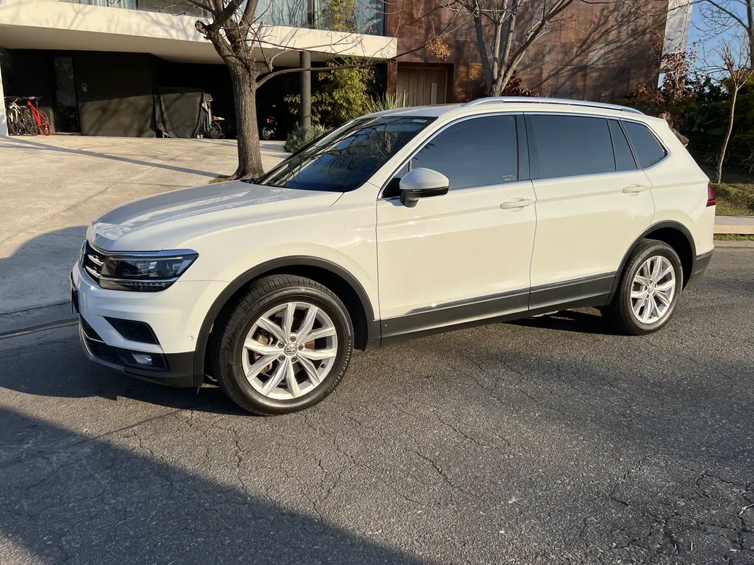 Volkswagen Tiguan Allspace Foto #5
