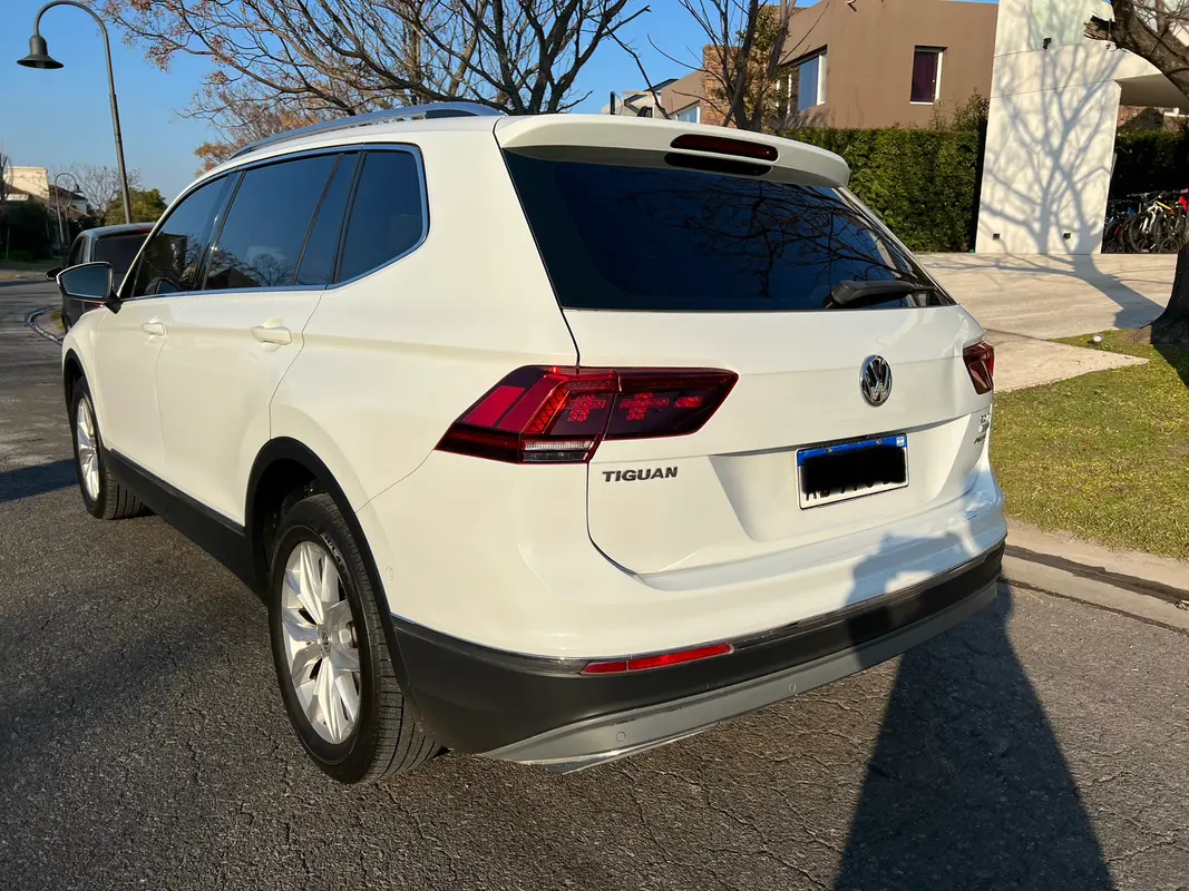 Volkswagen Tiguan Allspace Foto #11